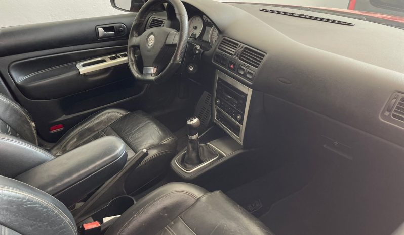 
								Golf Sportline 1.6 cheio									