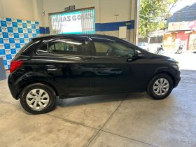 Chevrolet (GM) Onix 2019 Sedan Flex Preto 102836